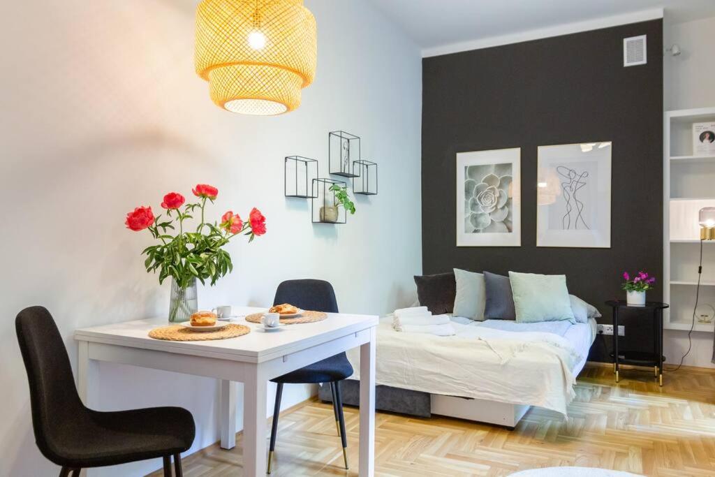 May C Studio W/Balcony كراكوفيا المظهر الخارجي الصورة