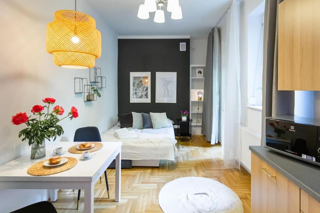 May C Studio W/Balcony كراكوفيا المظهر الخارجي الصورة